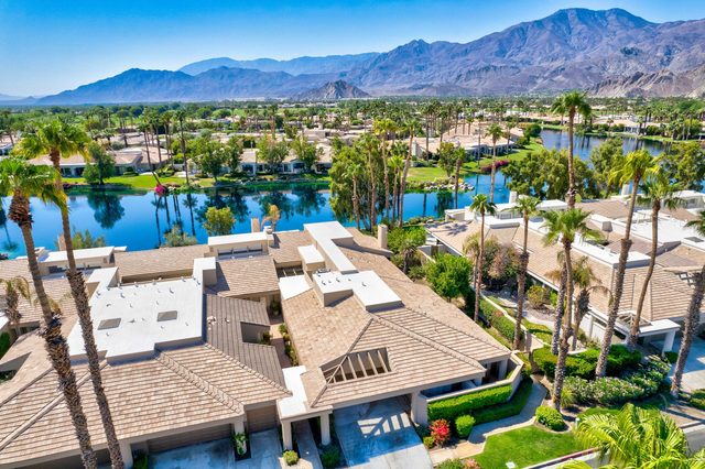 Top Rated Completely Remodeled w BBQ& Lake View