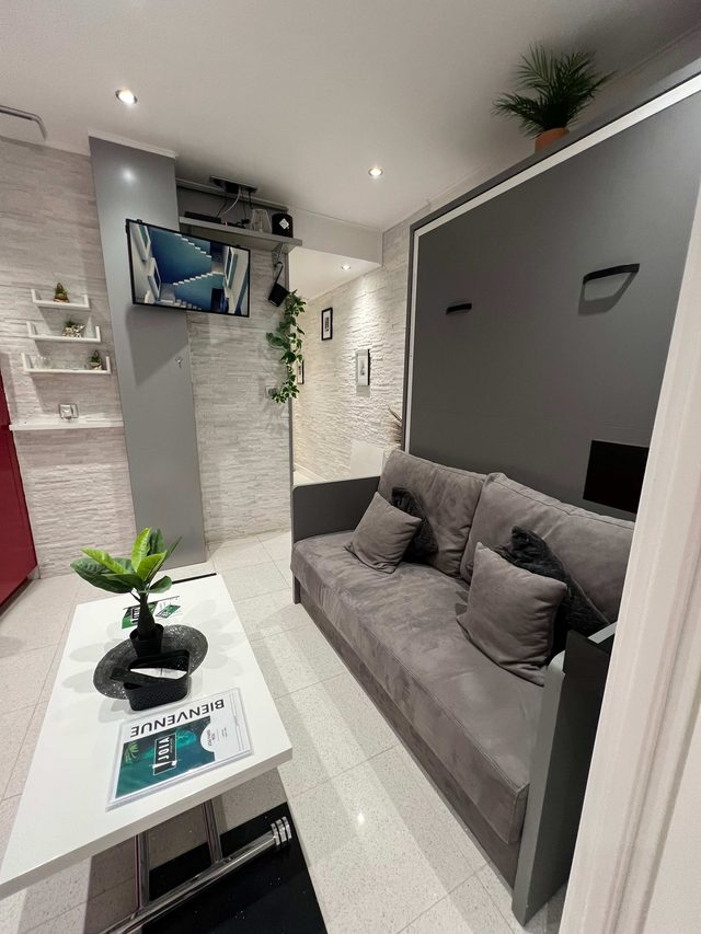 Cozy Apartment in Paris - PAR106