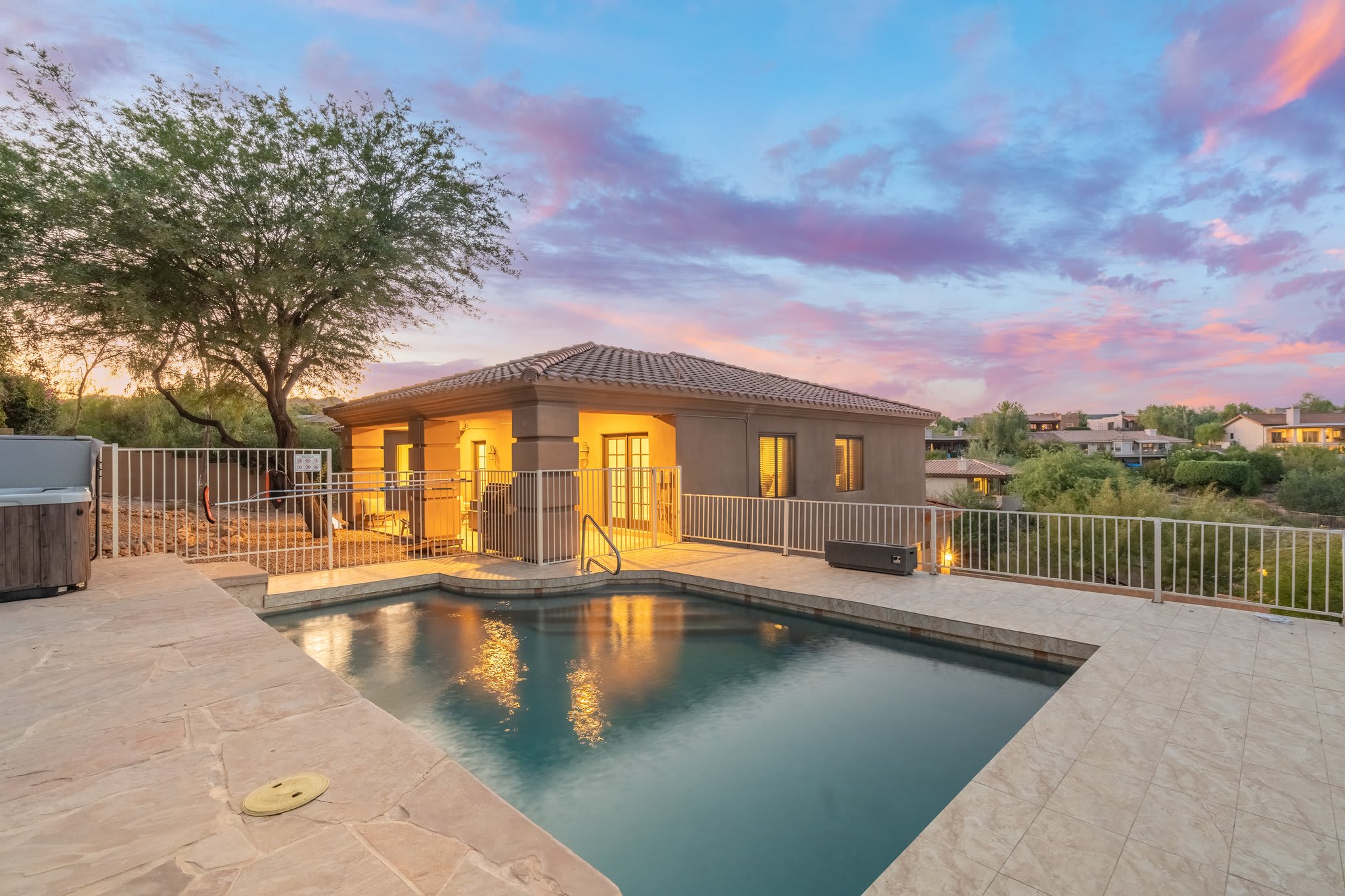 Luxury Retreat,Heated Pool+Hot Tub,Views,Sleeps 12