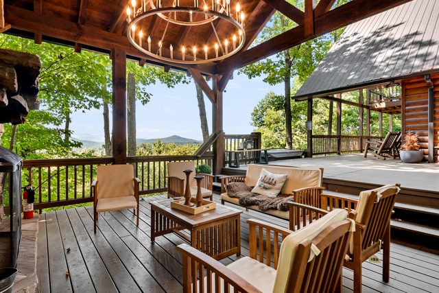 Insane Views, Hot Tub,Game Room! — Blue Ridge, GA