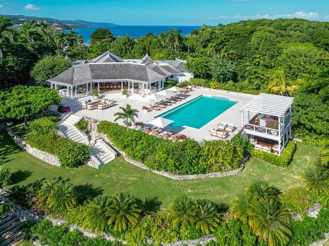 Longview Villa
