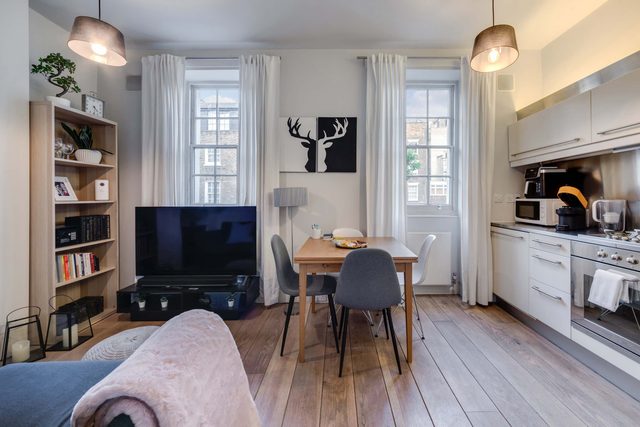 Bright 1-Bed Fitzrovia Flat · Goodge St · Sleeps 3