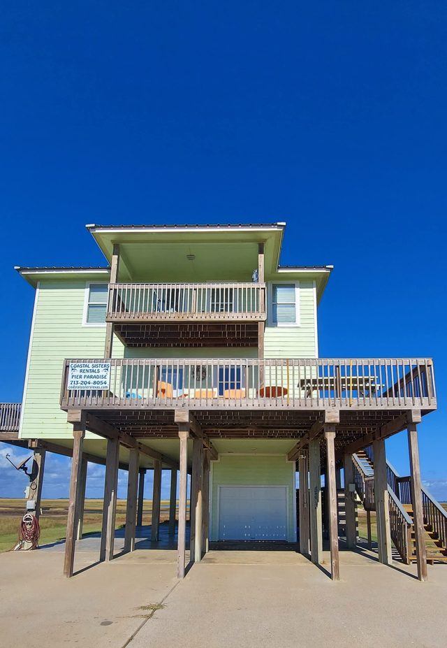 Pier Paradise - Ocean and Bay Views with Private Pier! — Freeport, TX