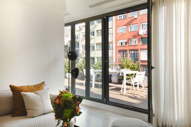 MARISCAL - Spacious Duplex with Private Terrace — Barcelona, Catalonia