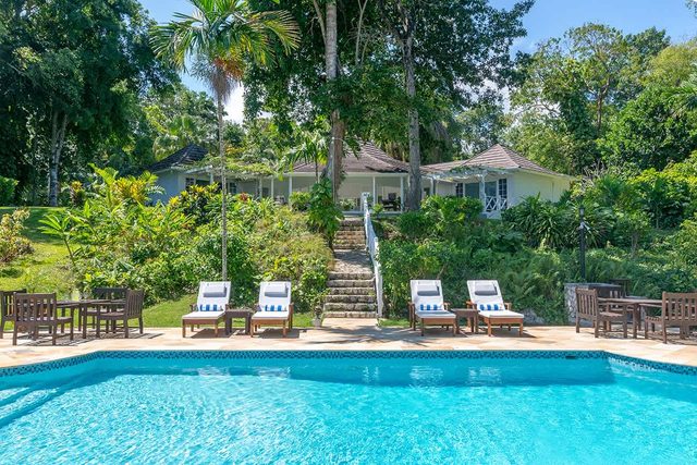 Villa Somewhere