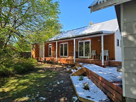 Pluto | Lake Tekapo | 4BR + Walk to Lake