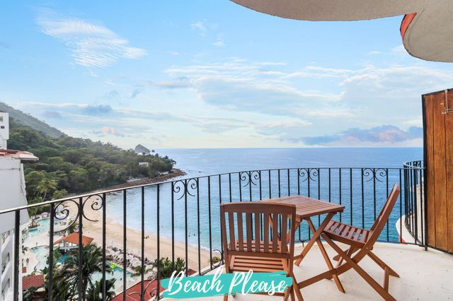 Girasol 901: Beachfront Suite on Playa Gemelas