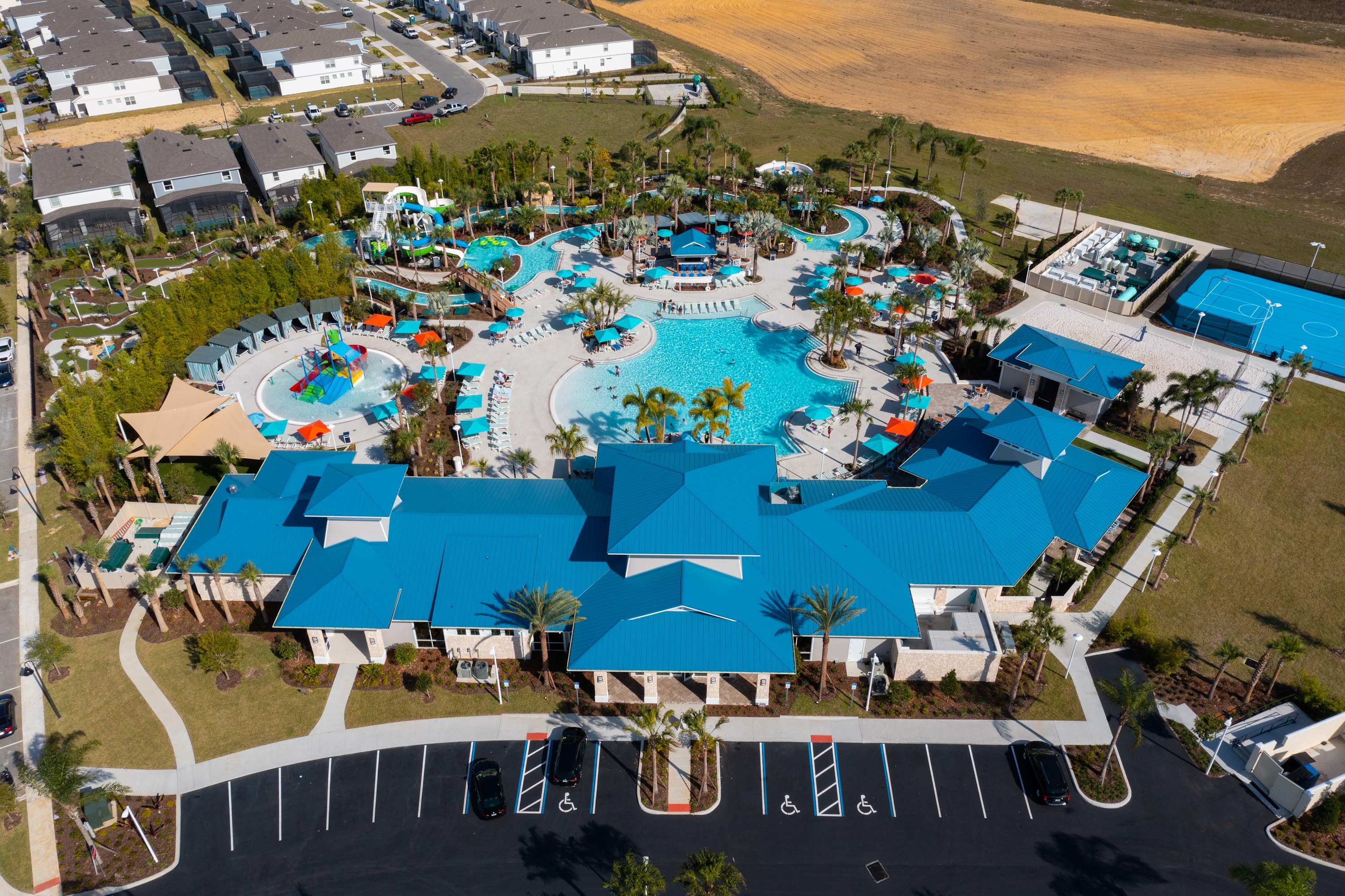 Luxury Townhouse w/ Private Pool near Clubhouse (111)