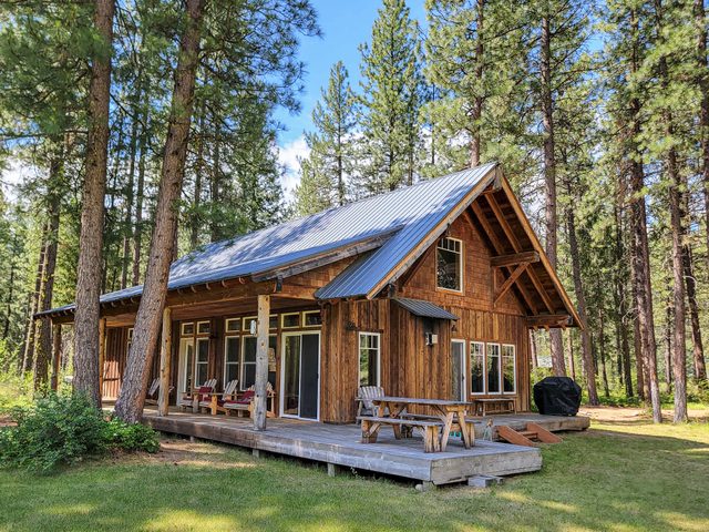 Three Girls Cabin - meadow side cabin in Mazama