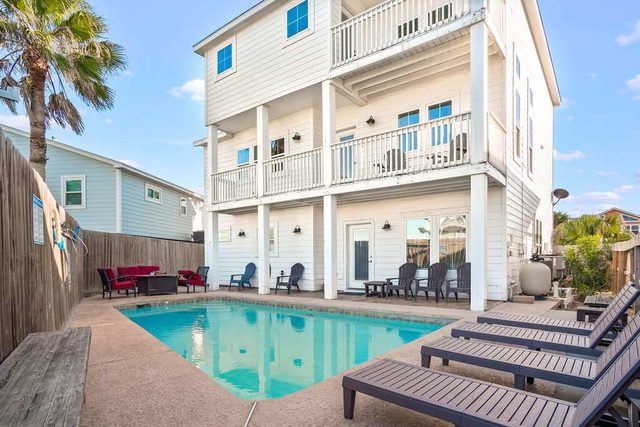 Island Star- Pristine 5 Br Home | Private Pool