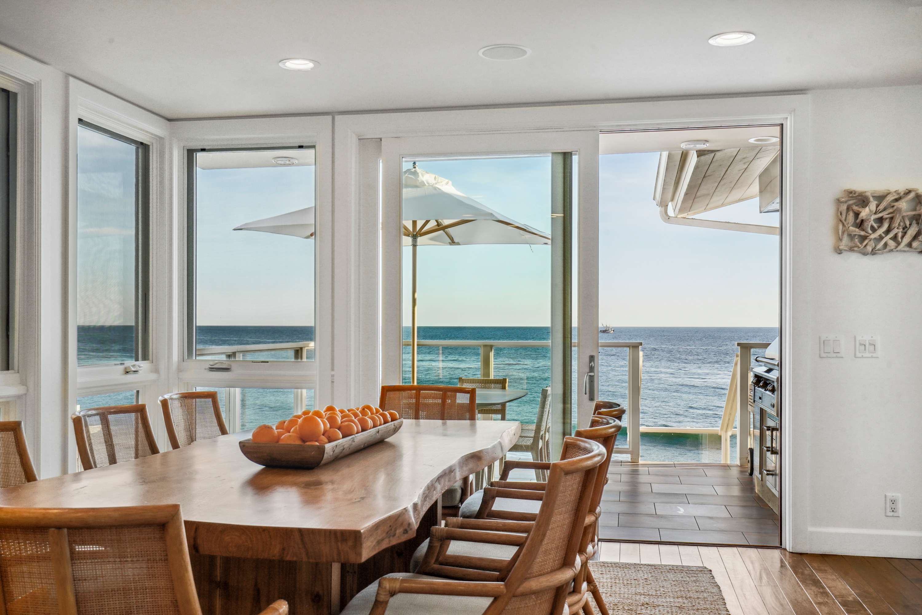 The Getaway Oceanfront Villa in Malibu by Stay Awhile Villas