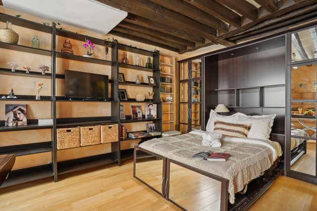 Stylish Studio in Marais