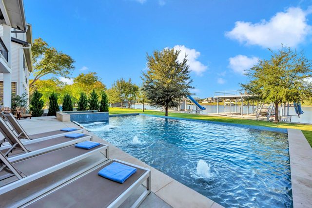 Lakeside 499 | Concierge Services