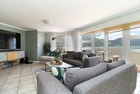 Beachfront Villa, SeaBreeze ,Hout Bay ,Cape Town , South Africa