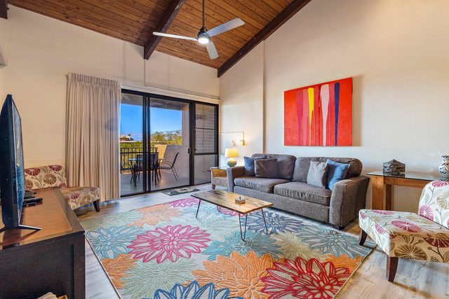 Kamaole Sands 4-410 Ocean View Penthouse!! 2 Bed, 2 Bath! Walk to the Beach!