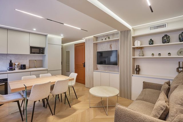 Sublime AC Apartment Eiffel Tower Champs de Mars