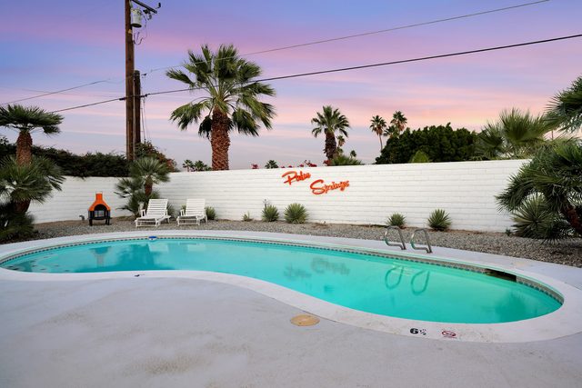 Retro Pool Home Downtown Palm Springs Sleeps 6