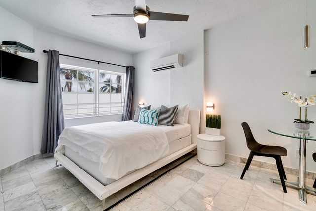 Best Beach Location | Wi-Fi, TV & Amenities