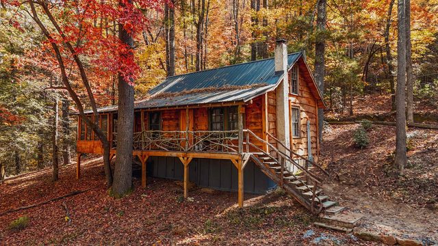 Lover's Nest at Saluda Grade Cabins!