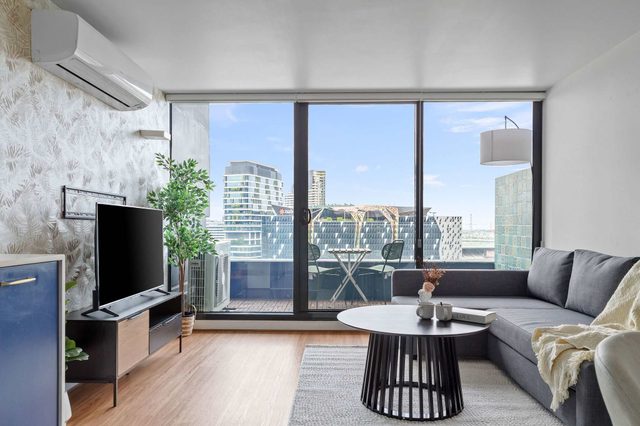 Chic Apartment by Southern Cross, FREE Parking