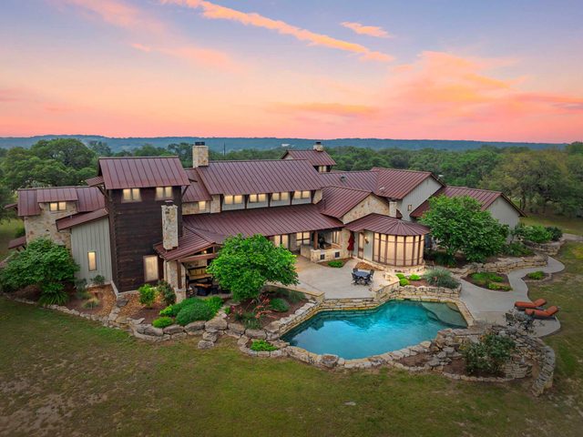 Private Ranch | Pool | Ping Pong | Yoga | Weddings | Games