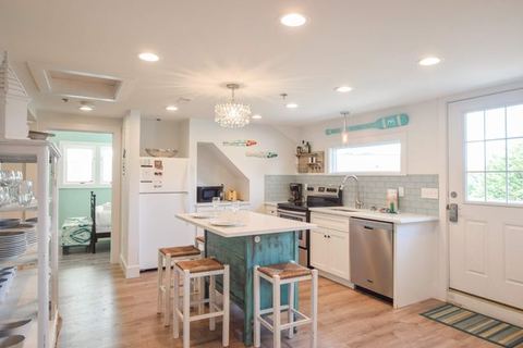 Full Renovation! Amazing Spot with Views!