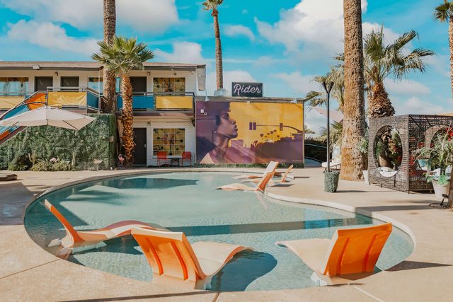 The Egyptian - Retro Modern Motel - Room 200