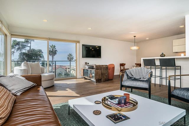 Top Floor Oceanfront Condo