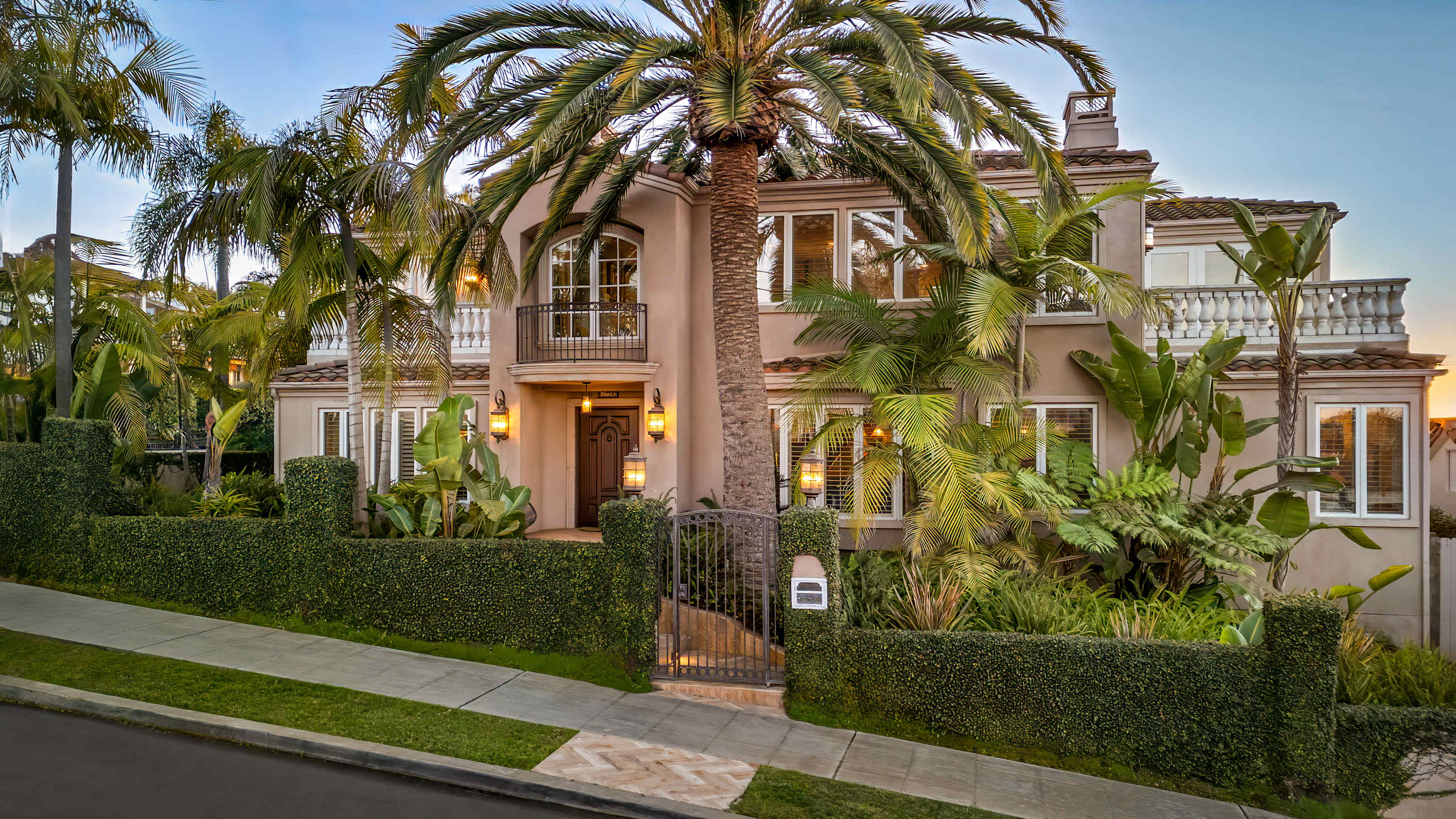 Oceanview Estate, Walk to Village and Coast Walk