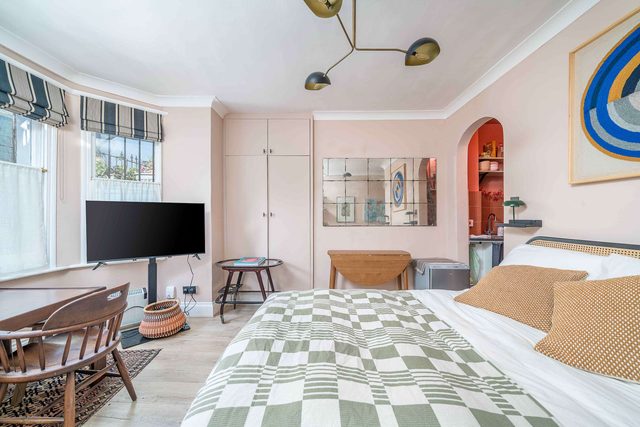 Charming studio flat near Notting Hill