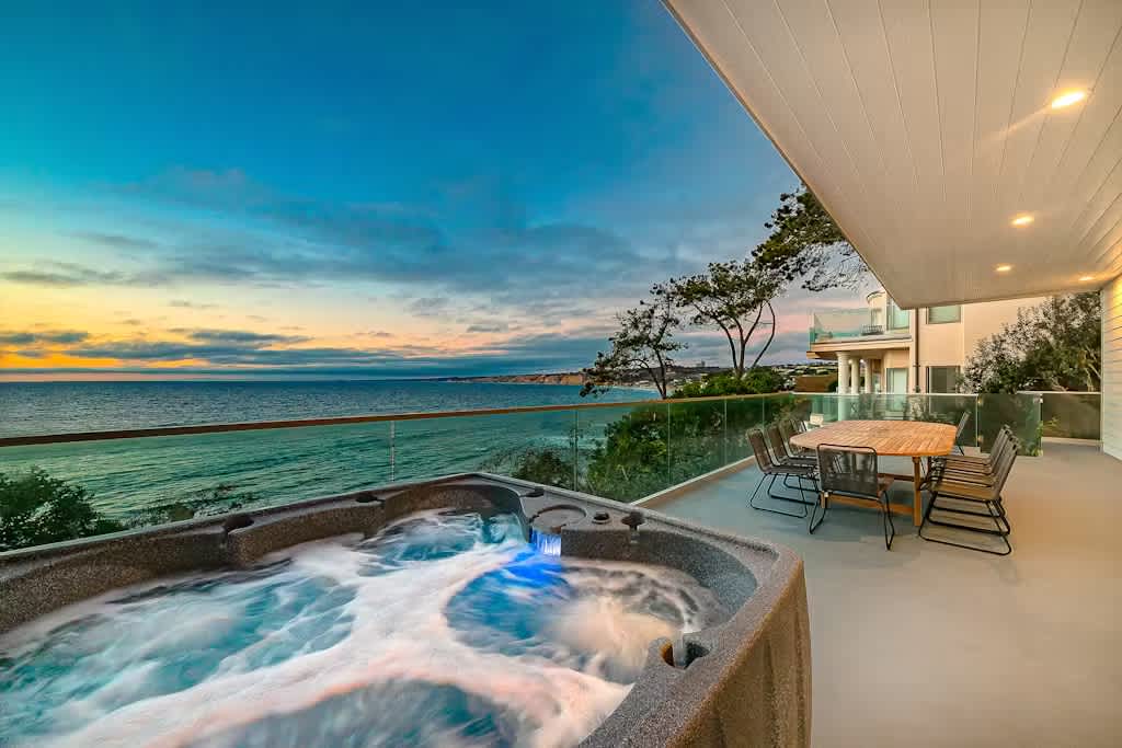 Cliffside Haven, Where Ocean Meets Sky