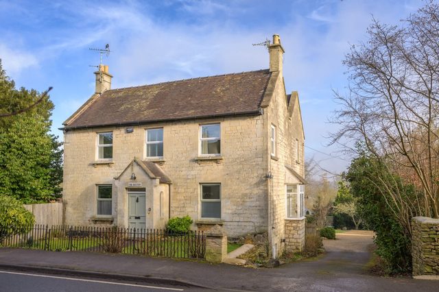 19th Century House, Private Parking, nr Painswick