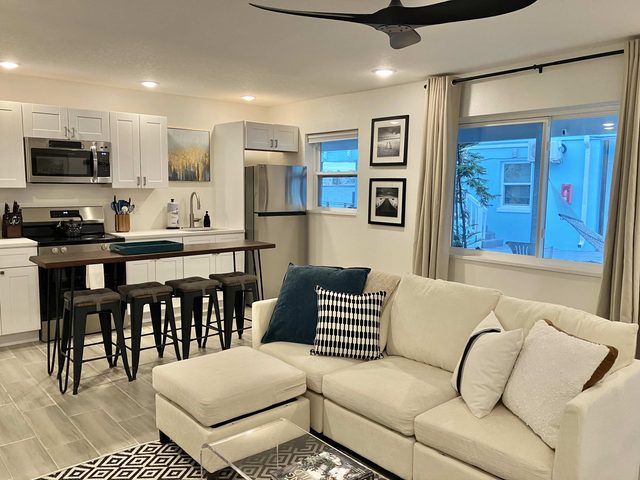 Clearwater Beach Retreats at Bayside Suite 2 — Clearwater, FL