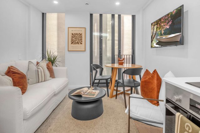 Wellington CBD | Courtenay | 1BR | Pool + Gym