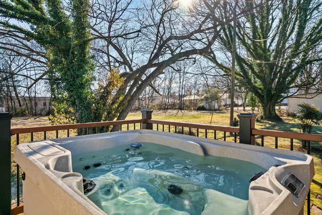 Mins to Parkway | Cozy One level cabin・Hot tub
