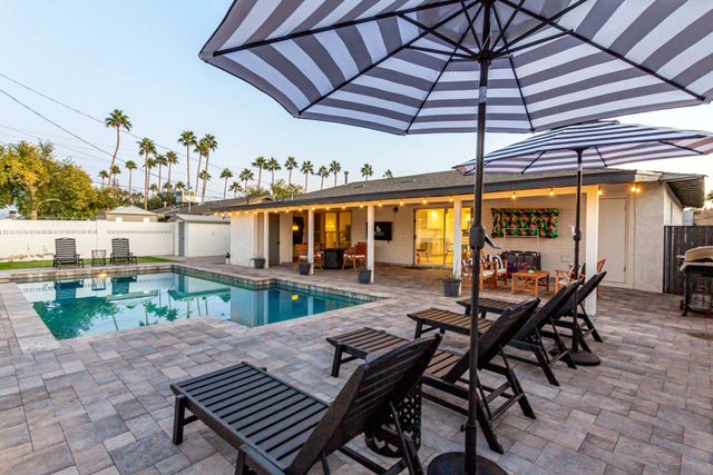 Palmhouse Poolside Oasis |Putting Green & Fire Pit