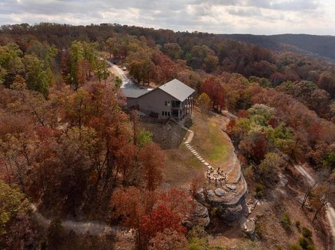 Sycamore Ranch - Private MTB Trails - Hot tub! — Eureka Springs, AR