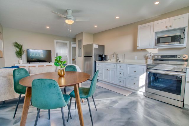 Mango Street Inn Suite 7