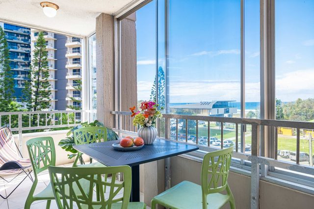 Oceanfront 2BR apartment near Beach