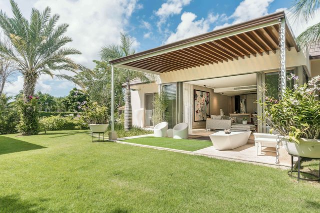 Arrecife 62 – Charming 2-Bedroom Suite Bungalow