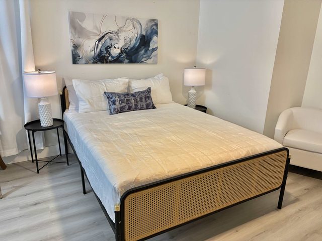 Clearwater Beach Retreats - Bayside Flat — Clearwater, FL