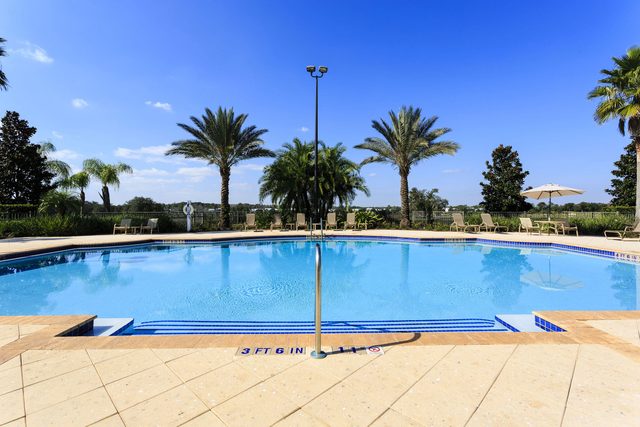 3BR condo near Magic Kingdom w/ pool & balcony