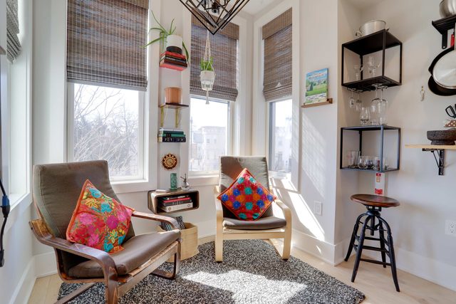 Sojourn Worldly 1 BR 2 BA, 2 Blocks to Shaw Metro — Washington, DC