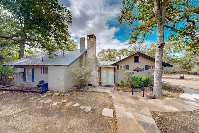 Hill Country Retreat - 2 bedroom/2 bath