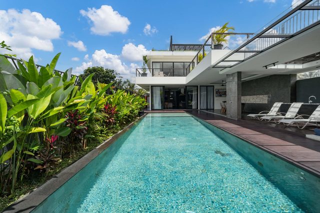 Villa Zilla: 3BR Private Pool w/ Rooftop & Bathtub