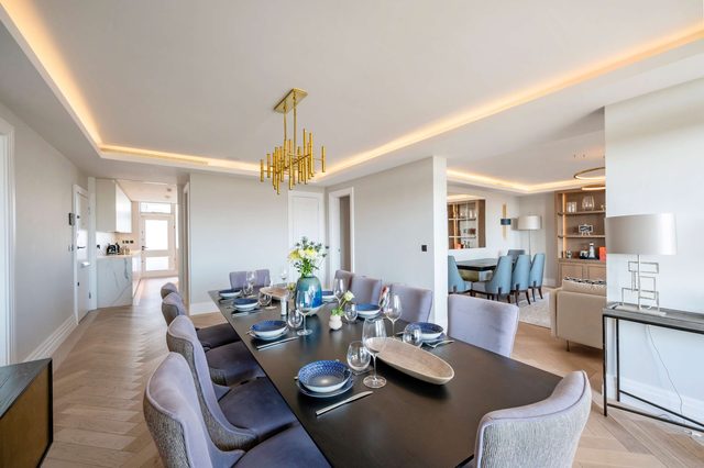 Regents' Oasis with A/C- by Out of Office Lifestyle