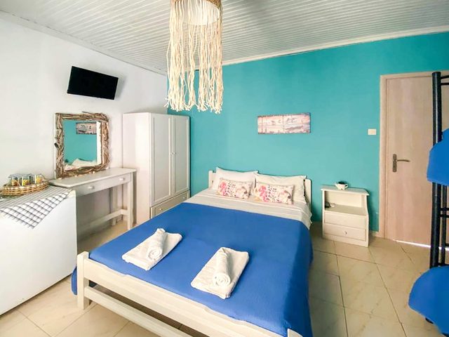 Beachfront Alonnisos Nest - Cozy Summer Gem