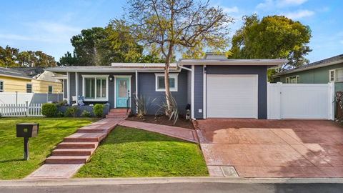 Inviting 3BR Steps to Dining & Attractions