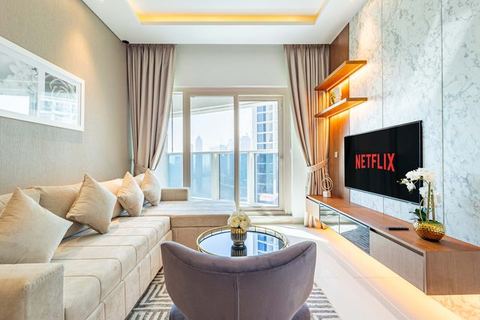 Deluxe 1BR Business Bay |Burj & Canal View|Gym&Pool