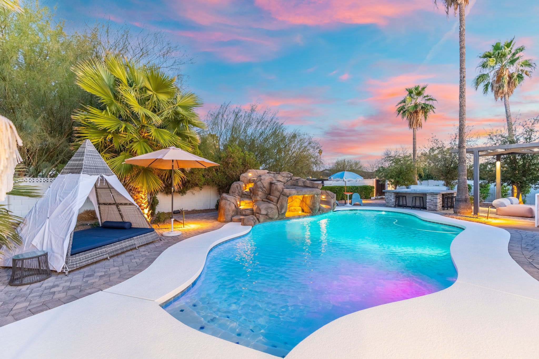 Tropical Villa | Hot Tub | Pool | New Luxury